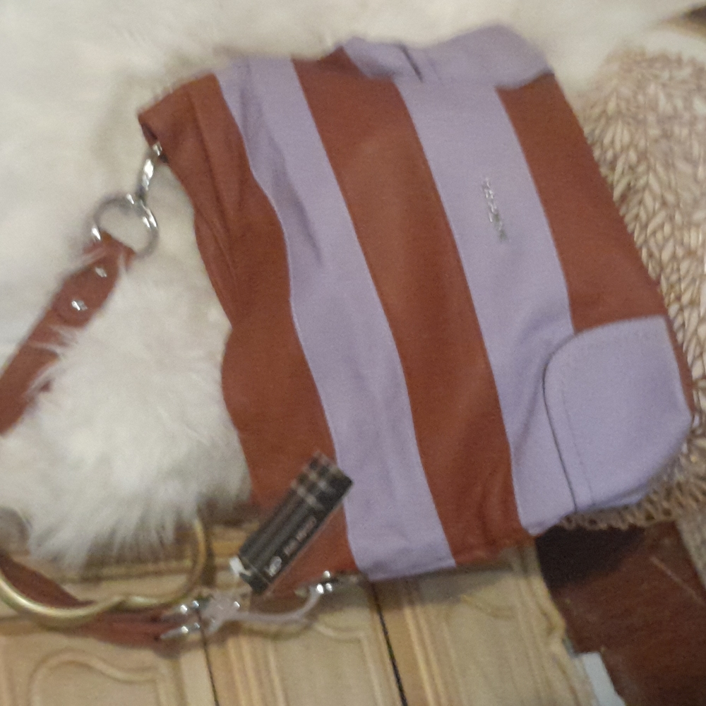 Handbag.